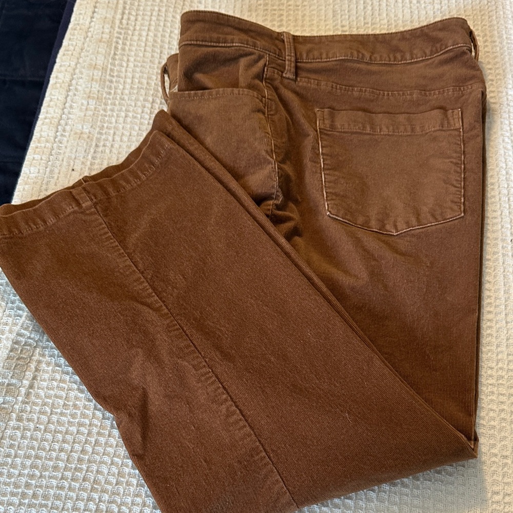 Talbots Kick-Flare Ankle Cords—Med Brown